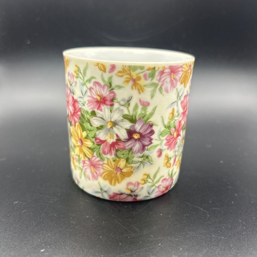 Lefton #043 Floral Chintz  Porcelain Coffee Mug Vintage c.1970s pink - Picture 2 of 7